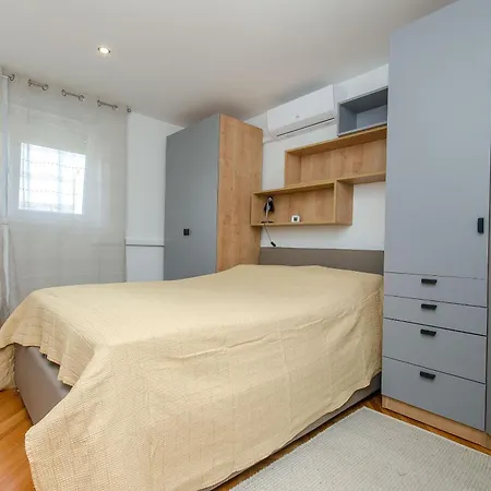 Apartment Sunny *
